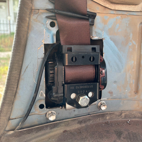 60 Series Rear Shoulder Belt Bracket